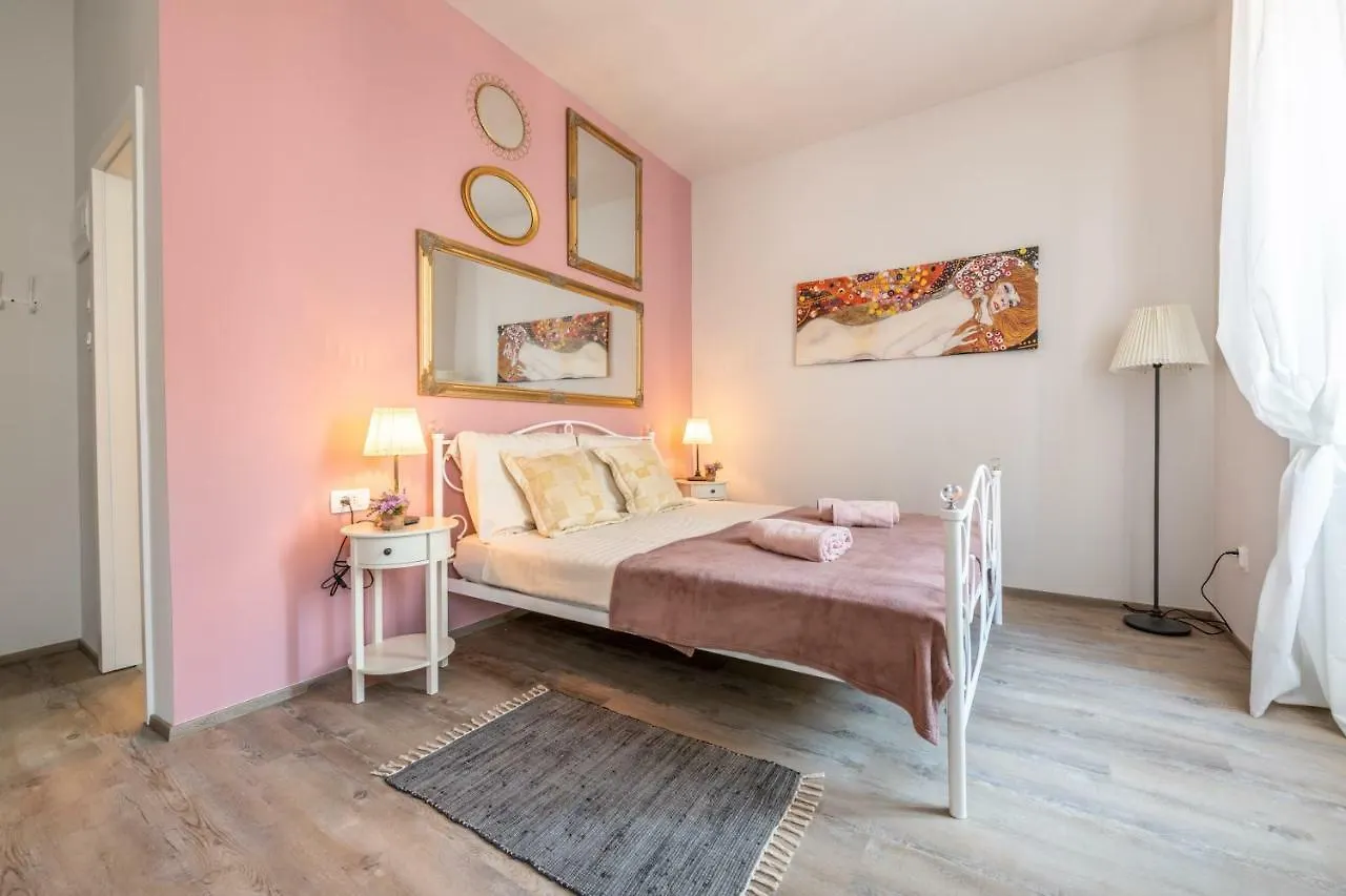 פולה Old City Romantic Studios 3