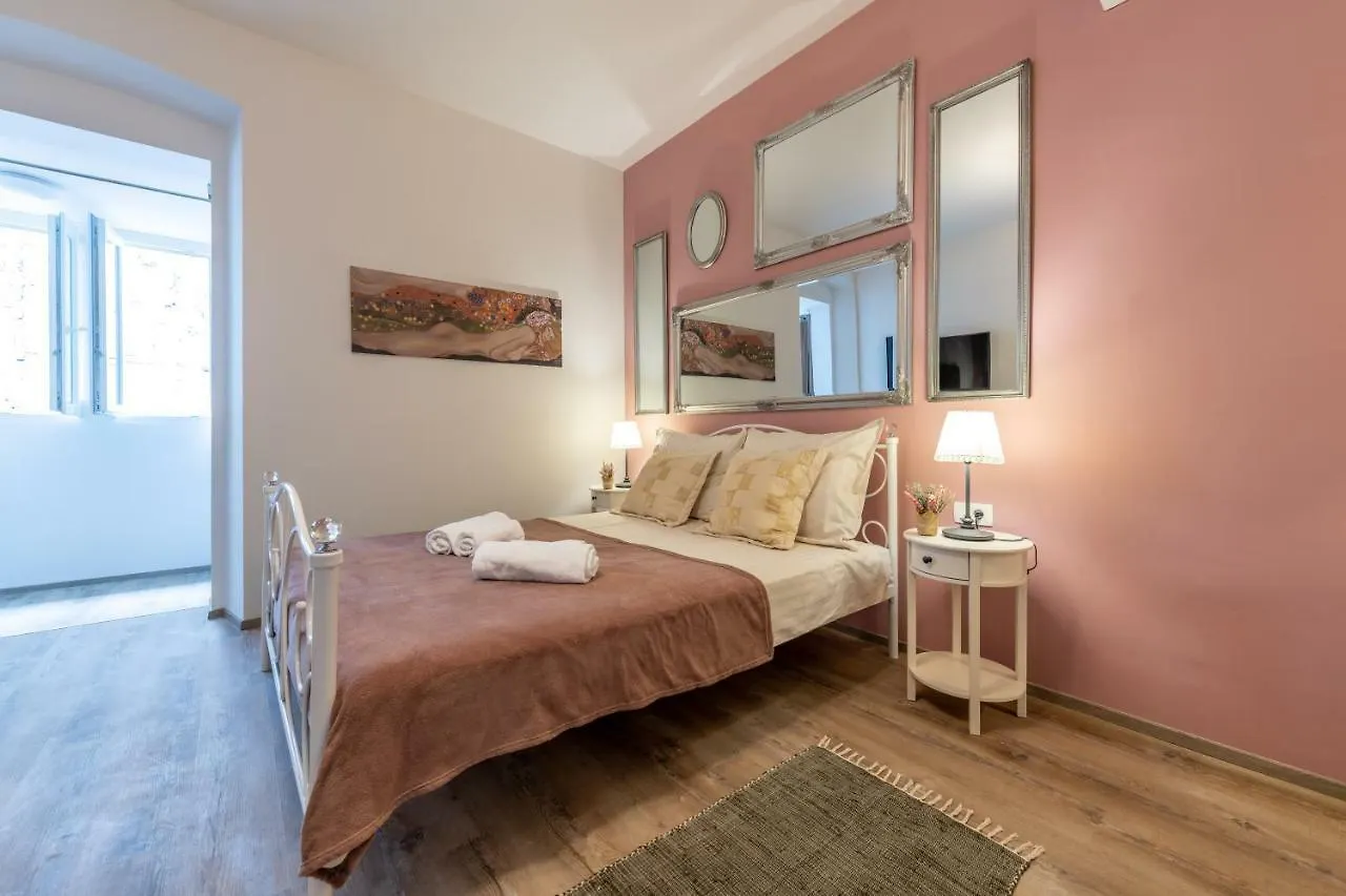 פולה Old City Romantic Studios 3 דירה